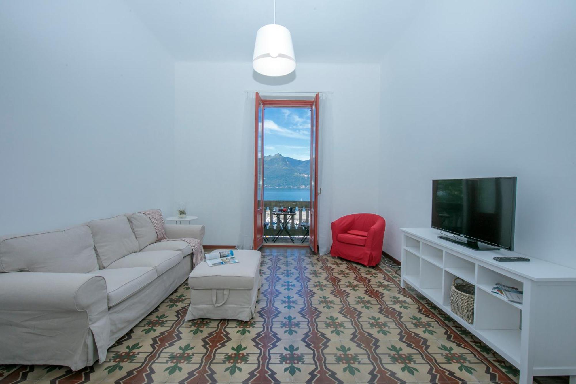 Residenza Oleandro Lake View Luino Center - Happy Rentals Εξωτερικό φωτογραφία