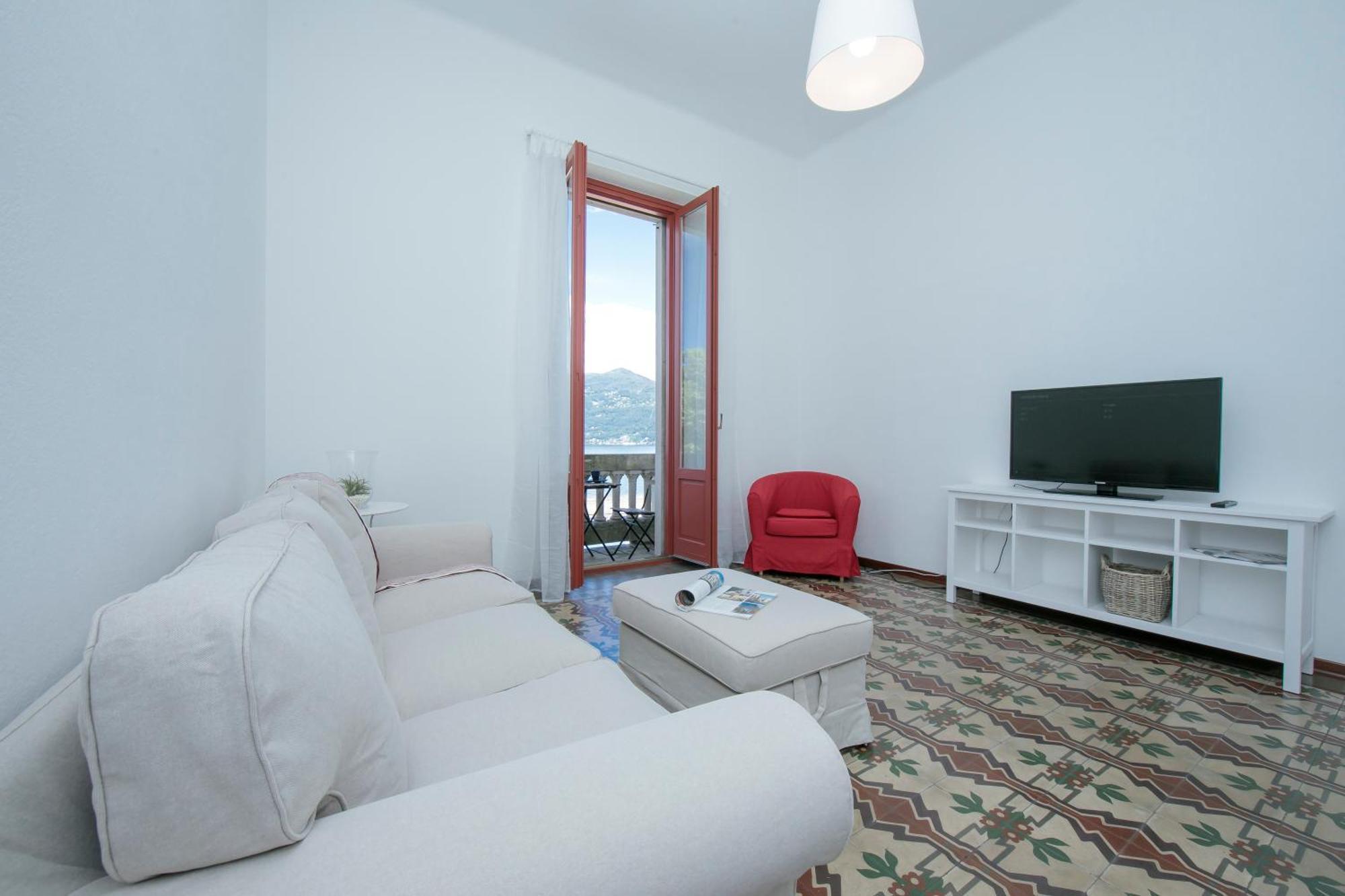 Residenza Oleandro Lake View Luino Center - Happy Rentals Εξωτερικό φωτογραφία